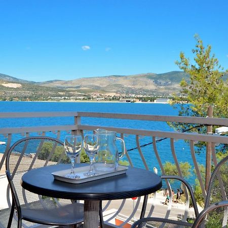 D Large Apt With Big Terrace Next To The Beach Apartment Trogir Exterior photo