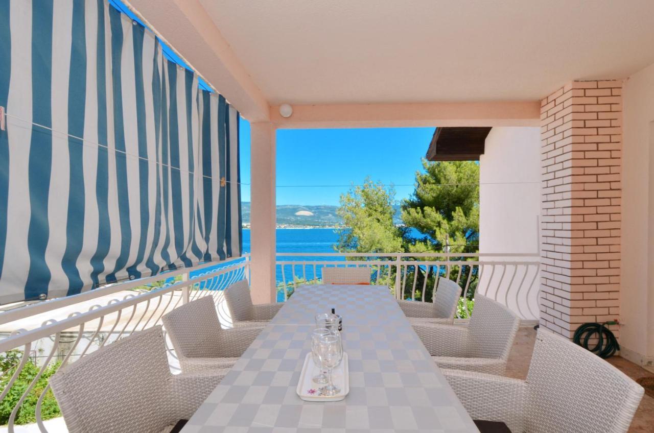 D Large Apt With Big Terrace Next To The Beach Apartment Trogir Exterior photo